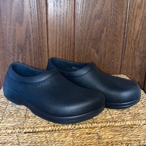 Crocs Unisex-Adult Men's and Women's on The Clock Clog Slip Resistant Work Shoes